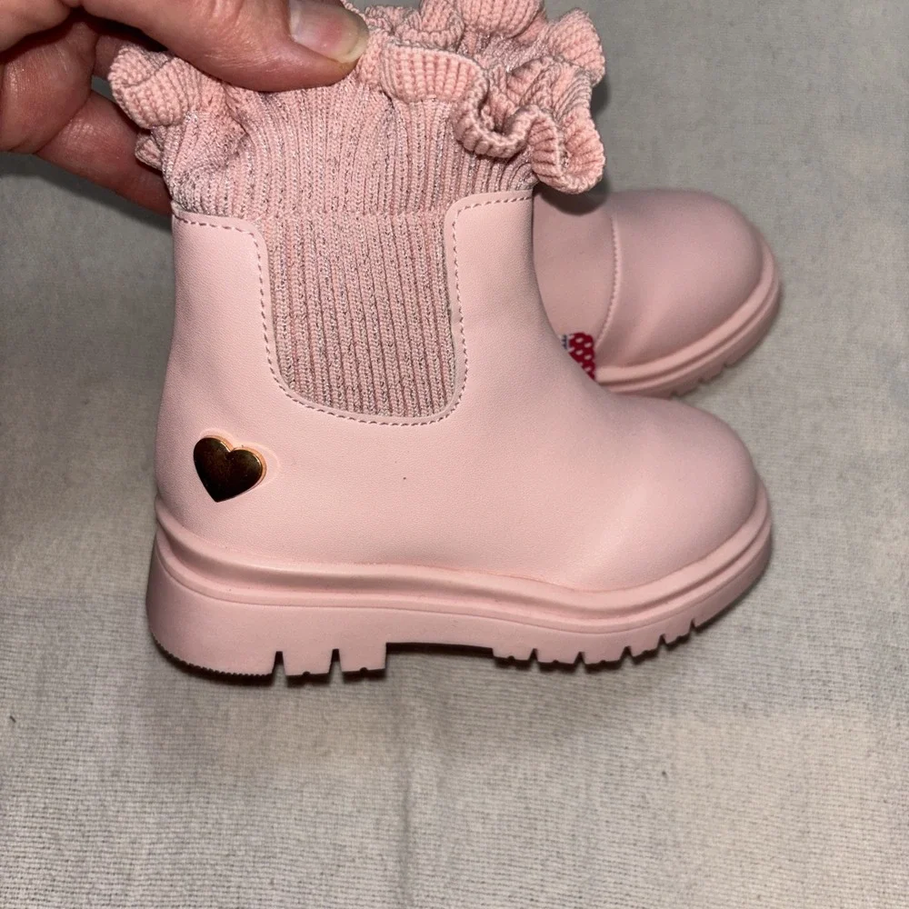Stepping Stone Girls Pink Boots‎  Ruffle Heart 5Y NWT